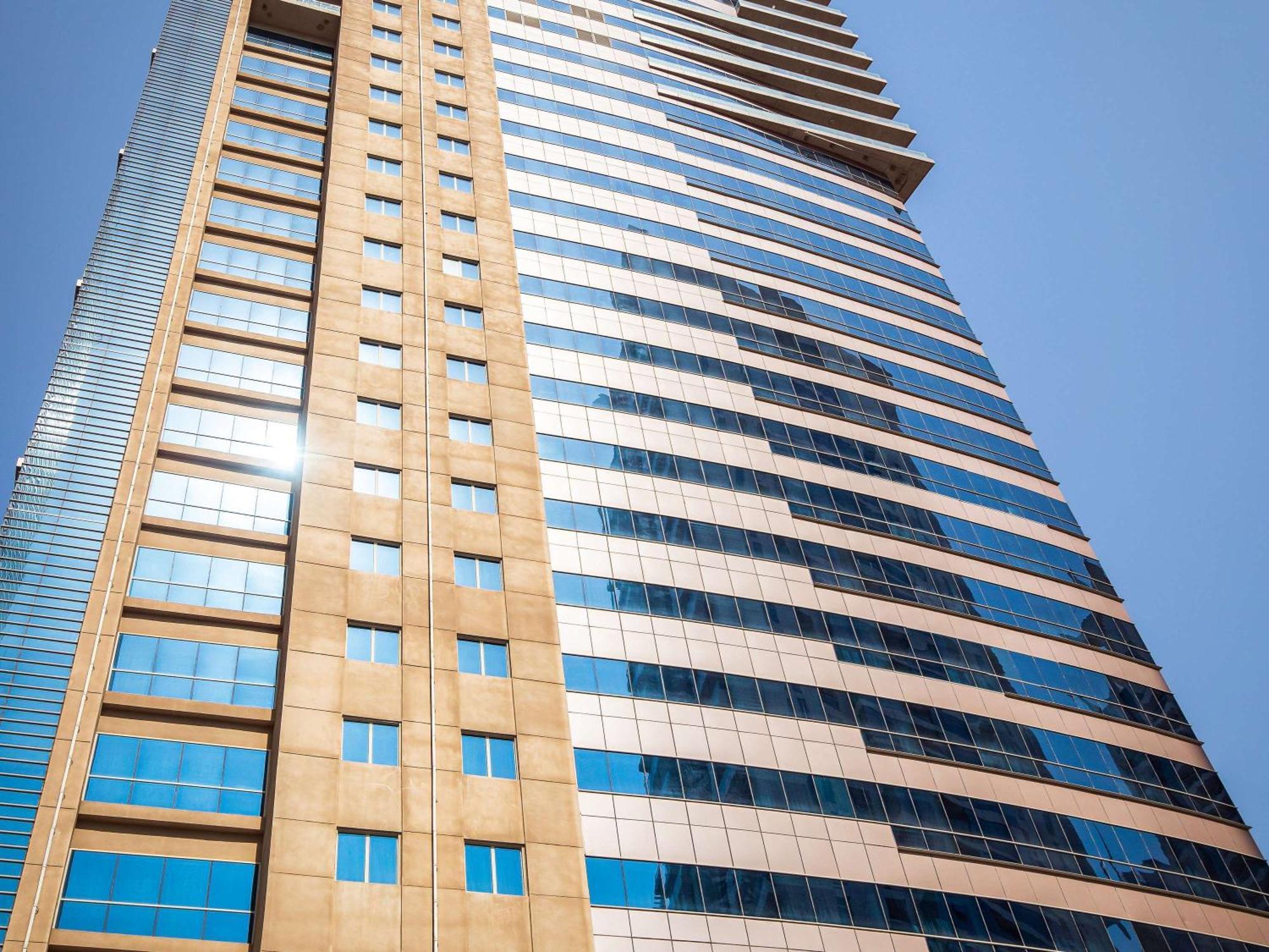 Pullman Dubai Jumeirah Lakes Towers Екстериор снимка The building